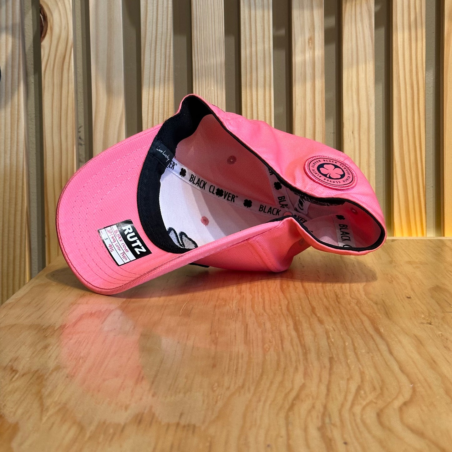 Gorra Black Clover Spring Luck Psych Rosa